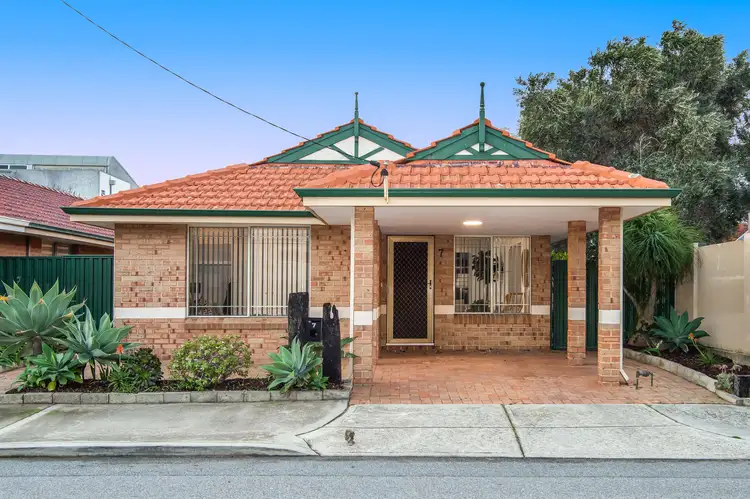 7 Christina Parade, North Fremantle WA 6159