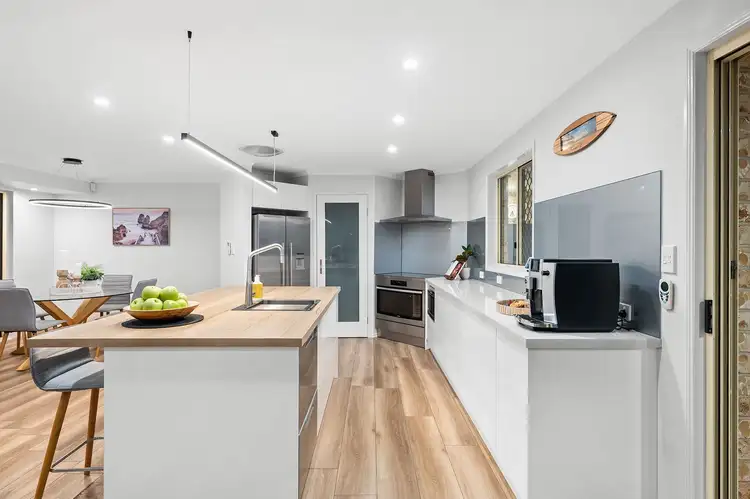 Seventh view of Homely house listing, 8 The Terrace, Underwood QLD 4119