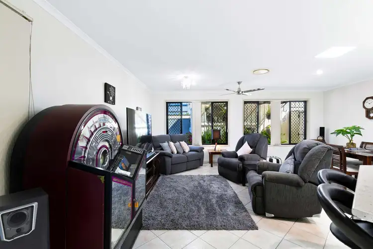 Seventh view of Homely house listing, 4 Border Court, Torquay QLD 4655