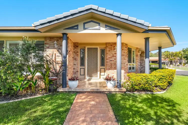 1 Kempnich Place, Yamba NSW 2464
