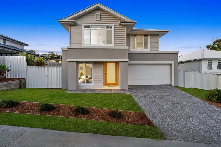 98 Ridgeway Avenue, Southport QLD 4215