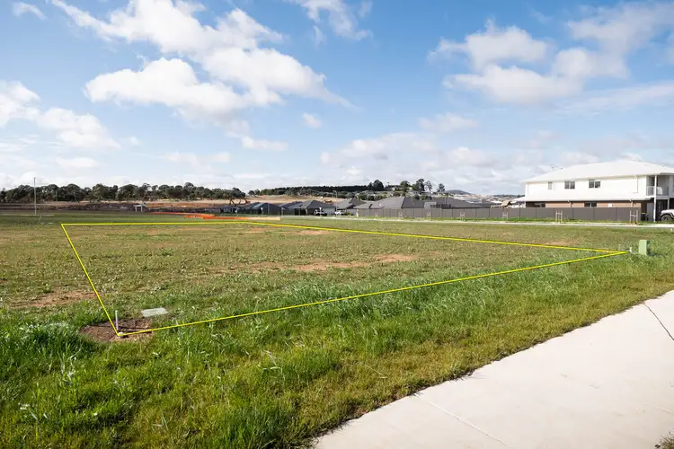 LOT 887, 44 Bonneville Boulevard, Goulburn NSW 2580