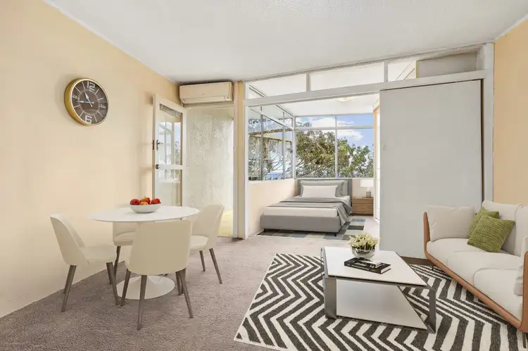 72-96 Henrietta Street