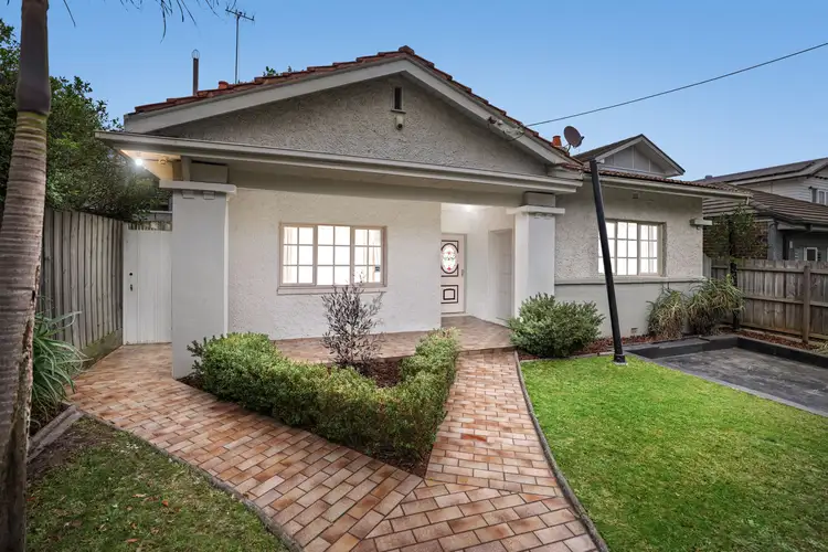 1 Fern Avenue, Windsor VIC 3181