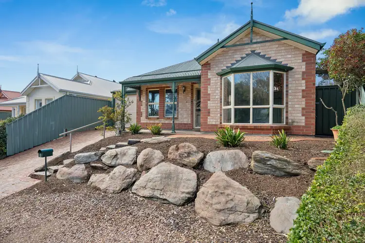 5 Tandana Court, Happy Valley SA 5159