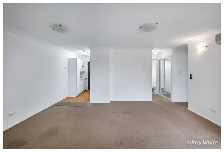 Sixth view of Homely unit listing, 4/3 Kingfisher Parade, Norman Gardens QLD 4701