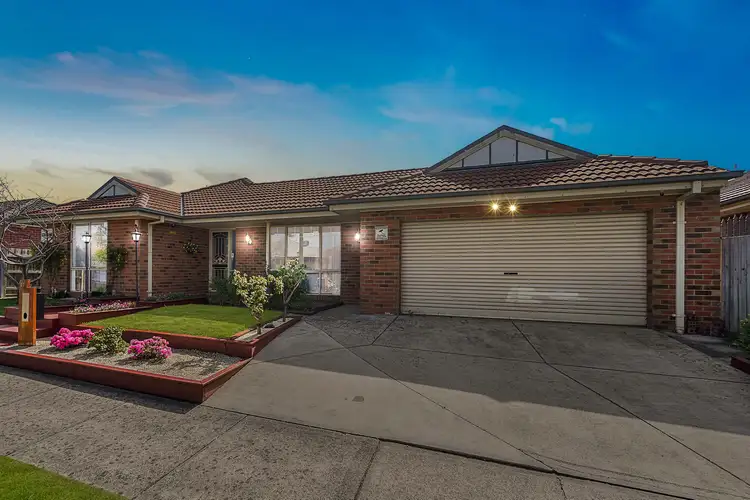 27 Park Boulevard, Pakenham VIC 3810