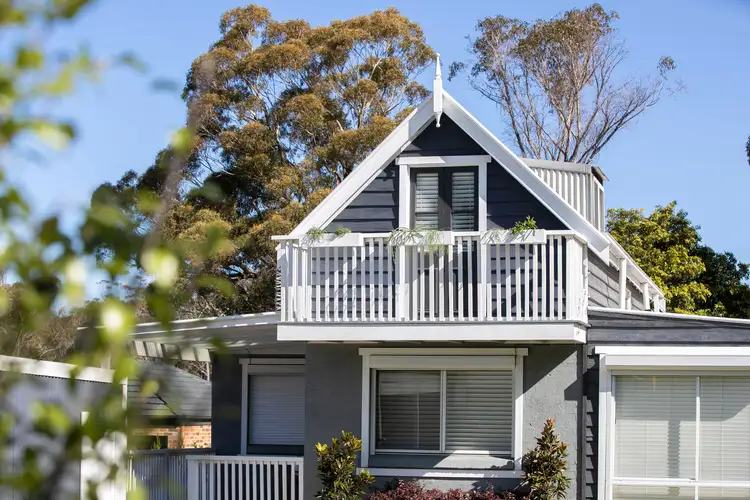 5 Renwick Drive