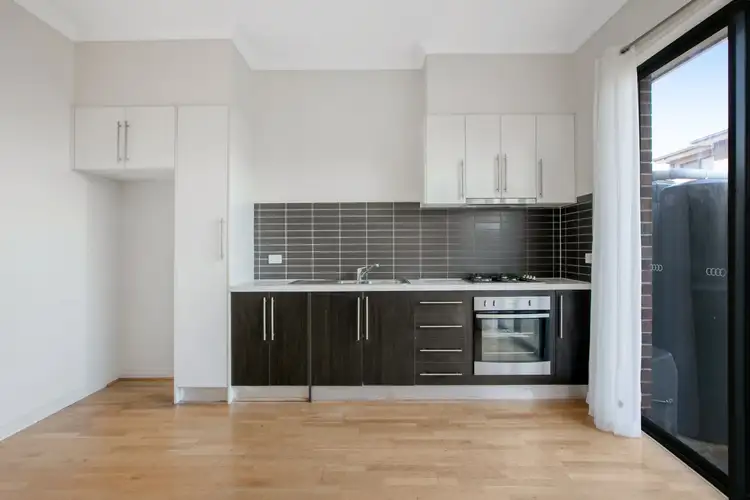Third view of Homely house listing, 4/977-979 High Street, Reservoir VIC 3073