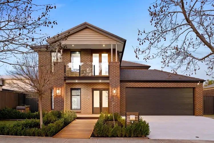 60 Hindmarsh Drive, Manor Lakes VIC 3024