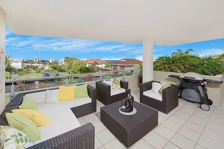 Unit 2 'Sky Gardens' 32 Saltair Street, Kings Beach QLD 4551
