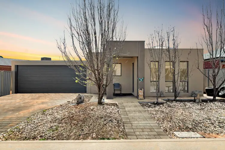 Main view of Homely townhouse listing, 8 Tasman Court, Mildura VIC 3500