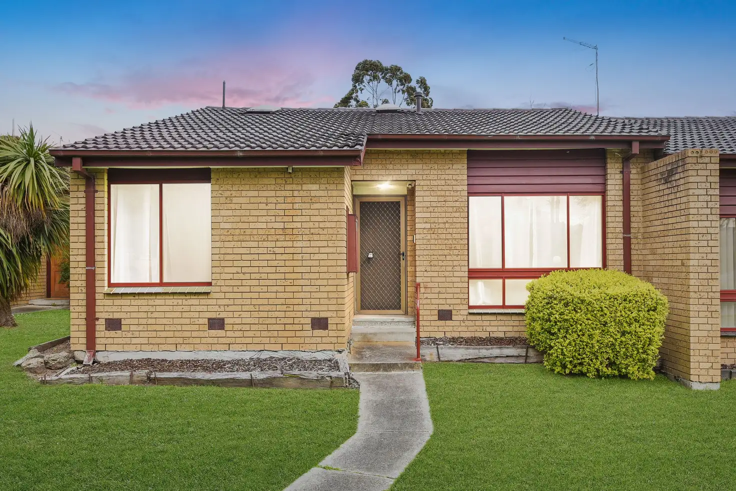 Main view of Homely unit listing, 4/120-122 Ferntree Gully Road, Oakleigh East VIC 3166