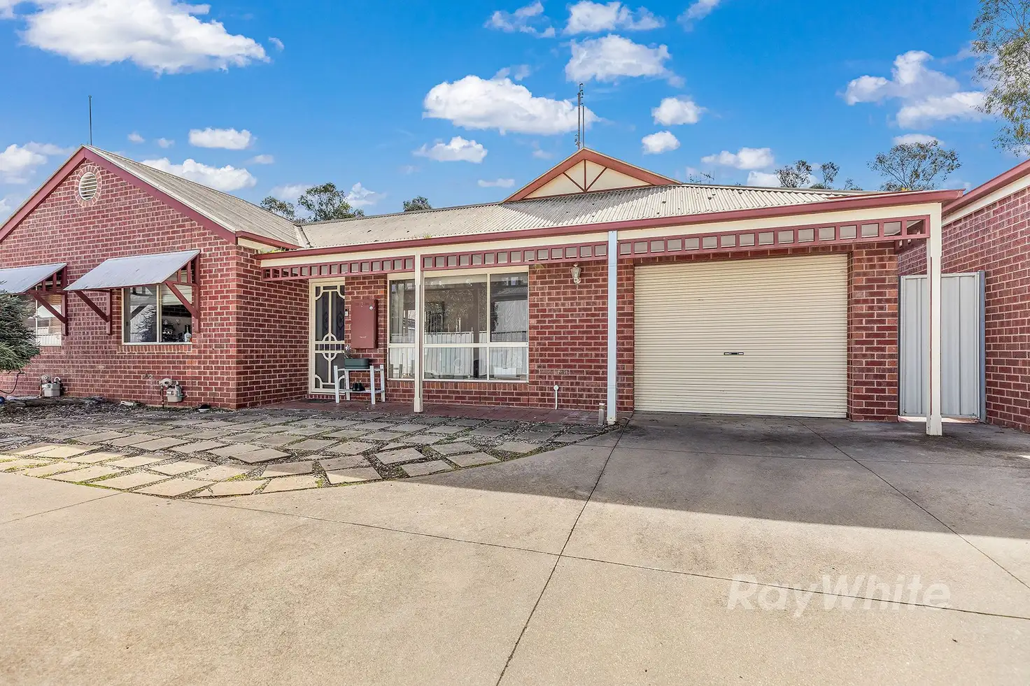 Main view of Homely unit listing, 2/63A Landsborough Street, Echuca VIC 3564