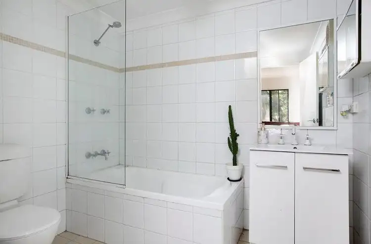 Fifth view of Homely unit listing, 5/15 Hillview Avenue, Gwynneville NSW 2500