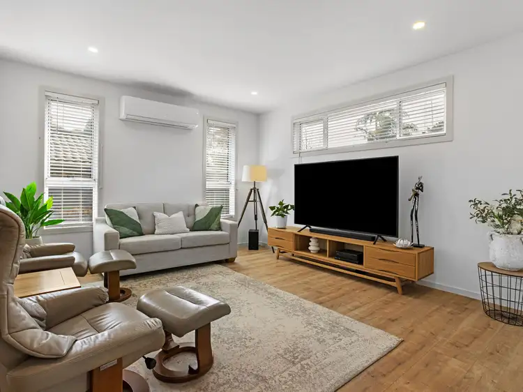 19 Cook Avenue, Rosebud VIC 3939
