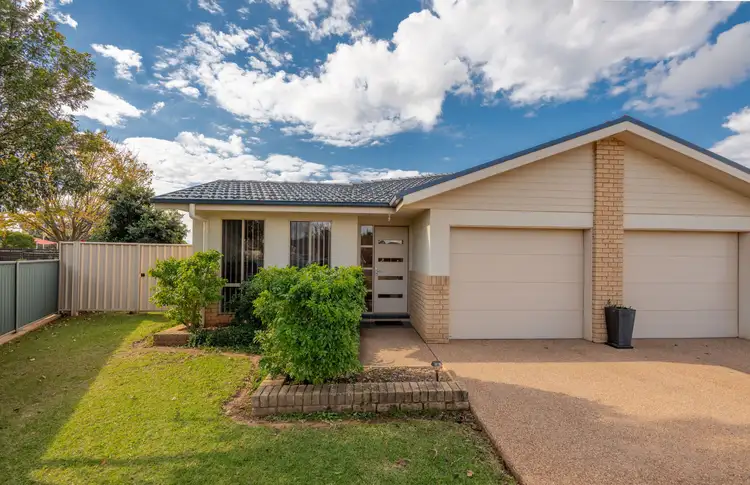 8A McMillan Place, Forbes NSW 2871