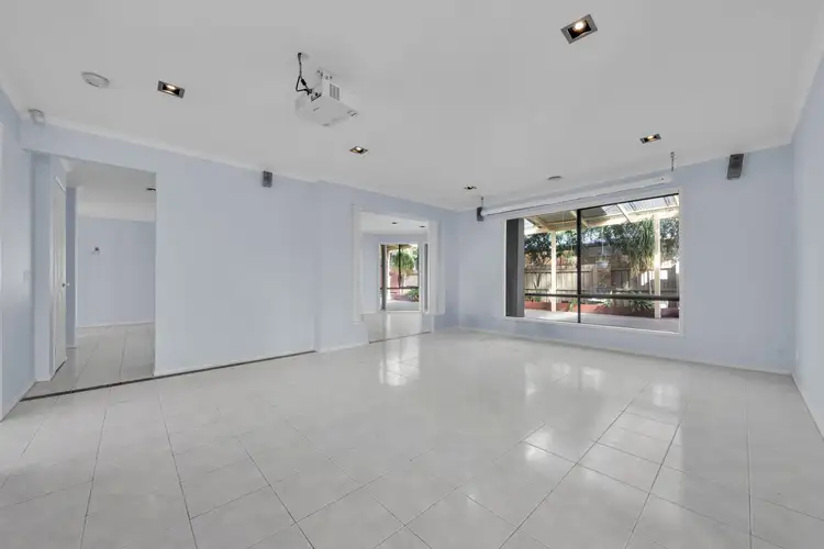 Second view of Homely house listing, 5 Degas Court, Skye VIC 3977