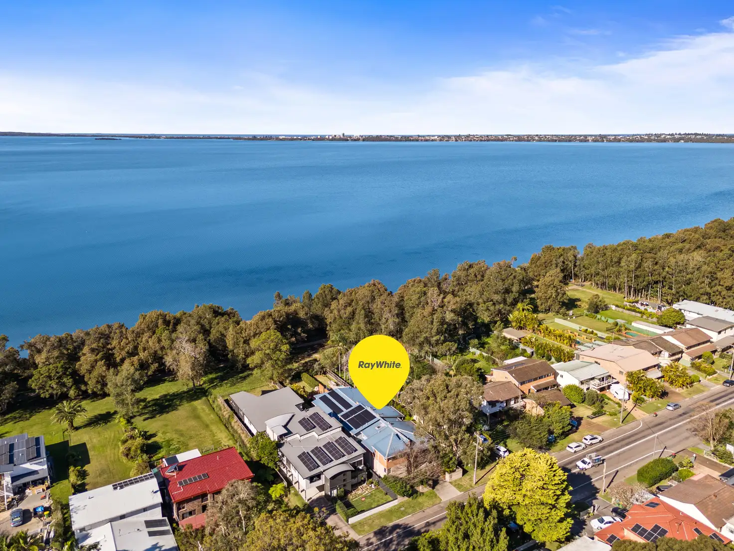 Main view of Homely semi-detached listing, 1/181 Lakedge Avenue, Berkeley Vale NSW 2261