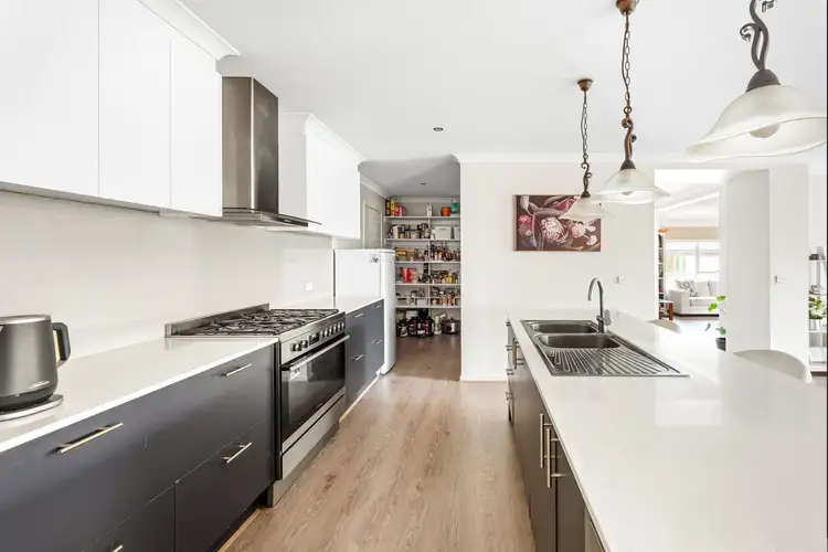 Second view of Homely house listing, 28 Jindalee Way, Werribee VIC 3030
