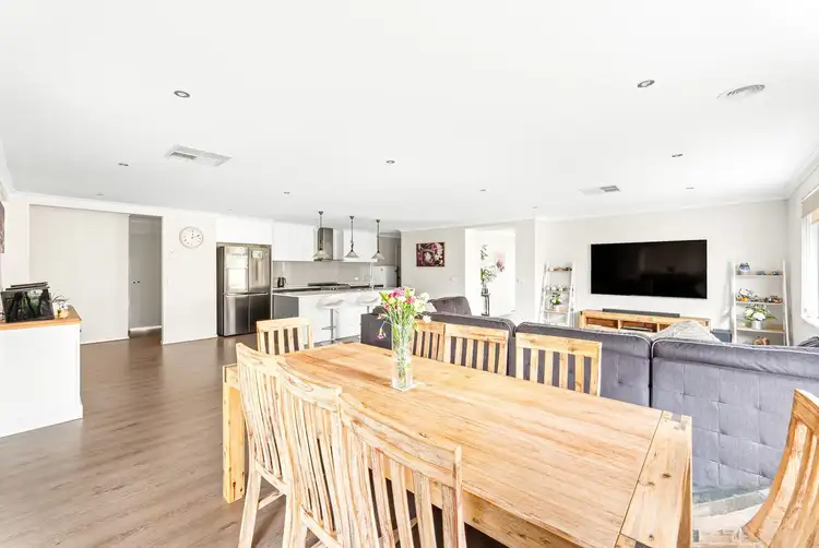 Sixth view of Homely house listing, 28 Jindalee Way, Werribee VIC 3030