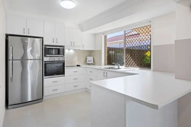 10 Dartmouth Court, Varsity Lakes QLD 4227