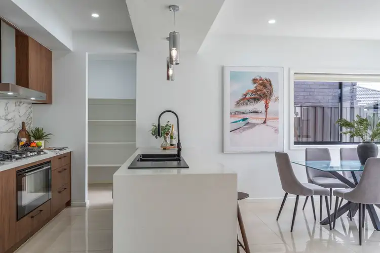 Sixth view of Homely house listing, 9 Sumar Drive, Craigieburn VIC 3064