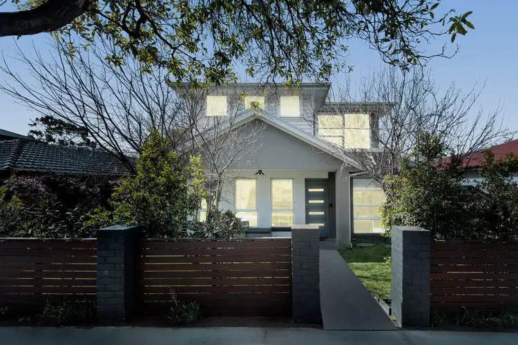 1/4 Heather Avenue, Brooklyn VIC 3012