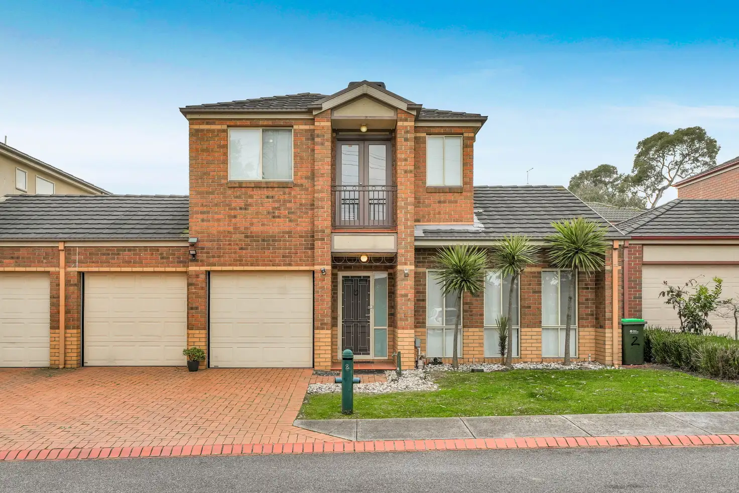 Main view of Homely townhouse listing, 2 Hummingbird Place, South Morang VIC 3752