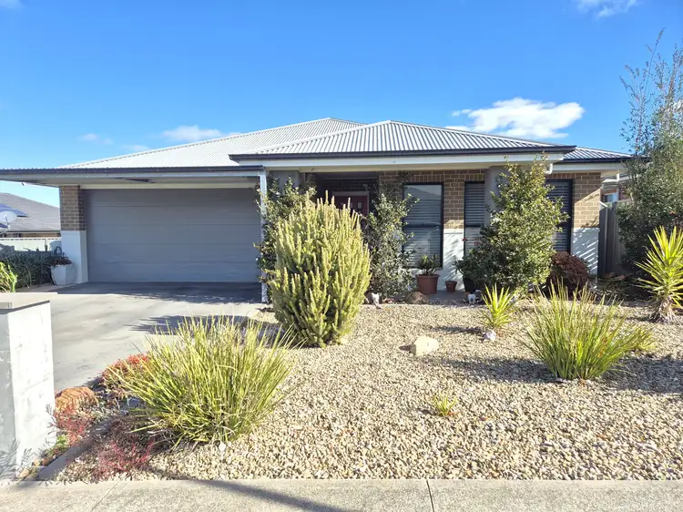 72 Mewburn Drive, Goulburn NSW 2580