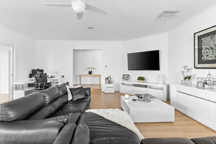 Fifth view of Homely house listing, 8 Fidler Court, Altona Meadows VIC 3028
