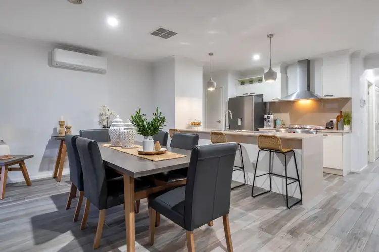 Seventh view of Homely house listing, 17 Creekbridge Street, Craigieburn VIC 3064