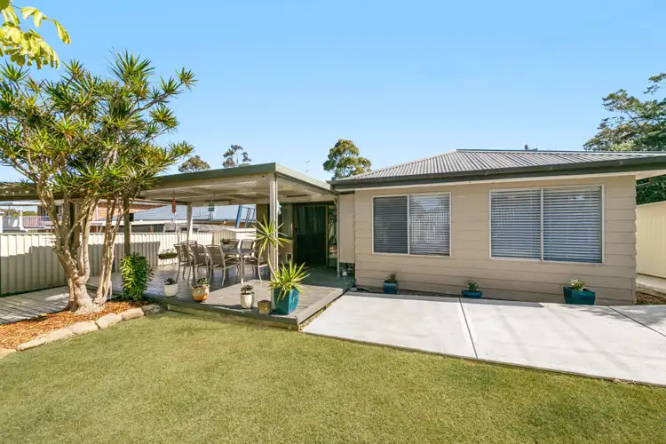 11 Minnamurra Road, Gorokan NSW 2263
