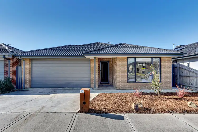 97 Ellscott Boulevard, Mickleham VIC 3064