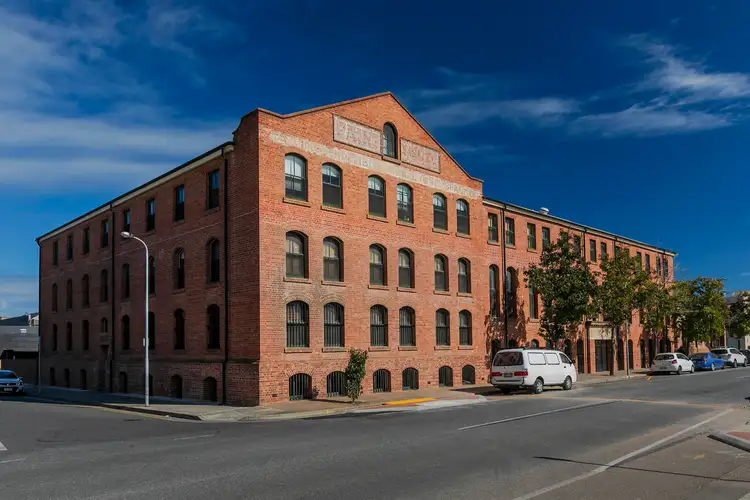 18/83 Lipson Street, Port Adelaide SA 5015