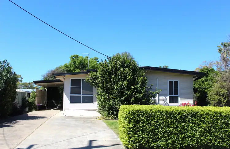 12 Hindmarsh