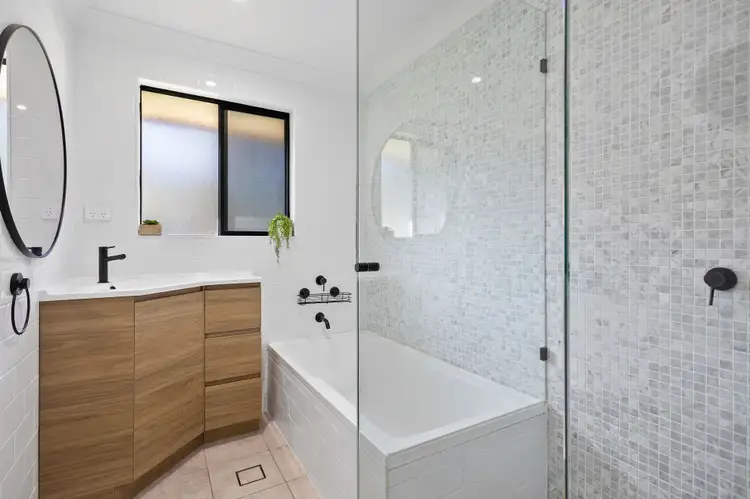 Third view of Homely apartment listing, 4/15 Melinda Grove, Lake Heights NSW 2502