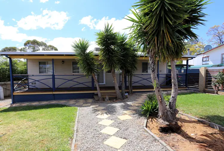 7 New Compton Street, Kambalda East WA 6442