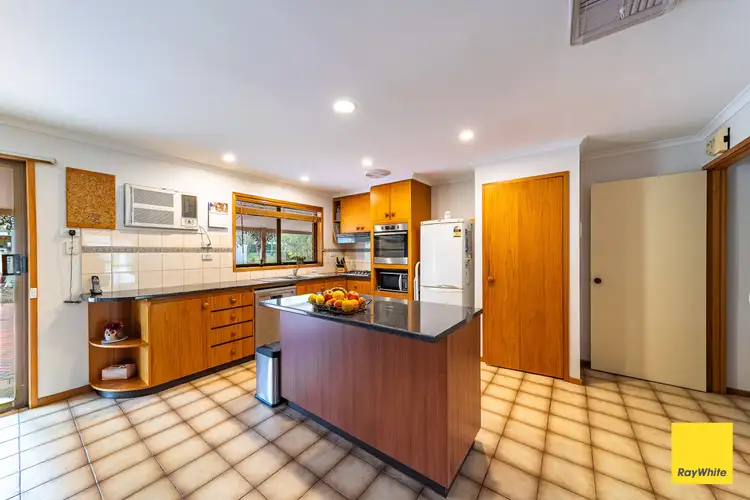 Fifth view of Homely house listing, 2 Corella Court, Ascot VIC 3551