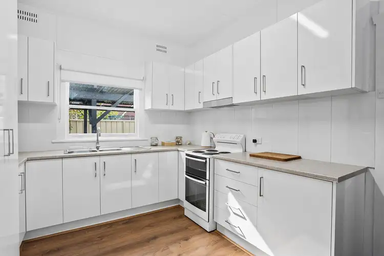 Second view of Homely house listing, 19 Peterborough Avenue, Lake Illawarra NSW 2528