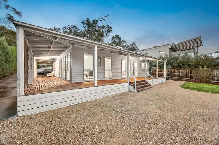 6 Haleys Gully Road, Hurstbridge VIC 3099