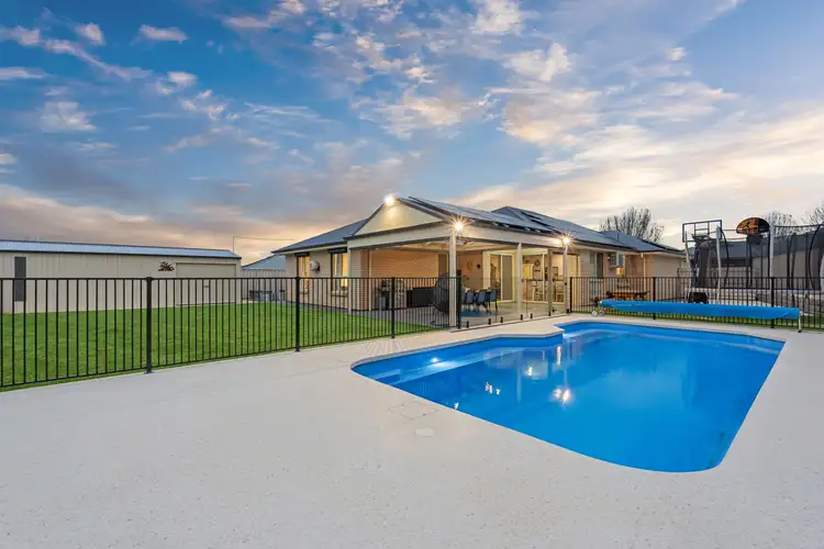 6 DAVEY Street, Strathalbyn SA 5255