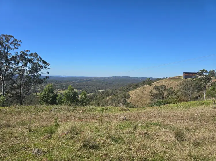 29 Charlotte Road, Hampton QLD 4352