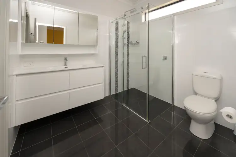Fifth view of Homely house listing, 9 Dundas Lane, Swan Hill VIC 3585