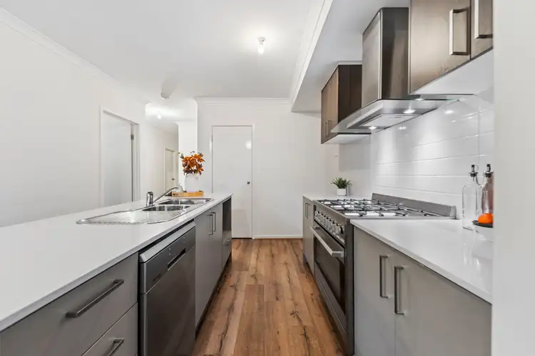 Fifth view of Homely house listing, 36 Hunt Way, Pakenham VIC 3810