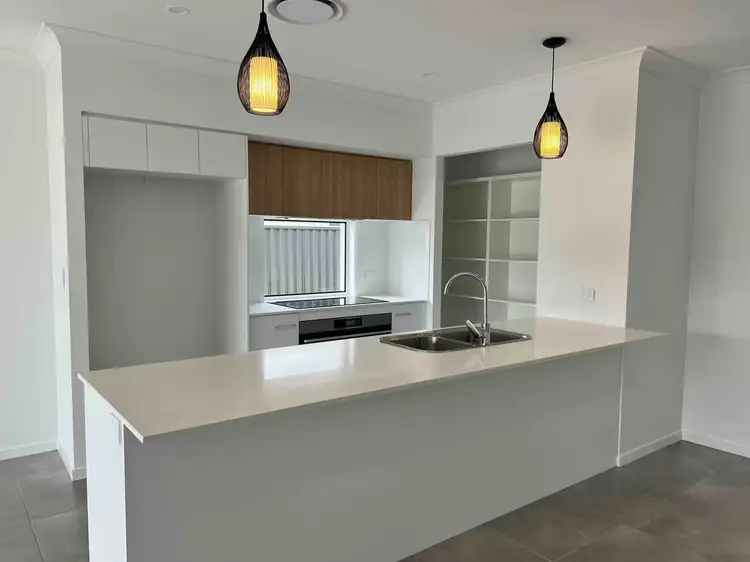 16 Kintyre Close