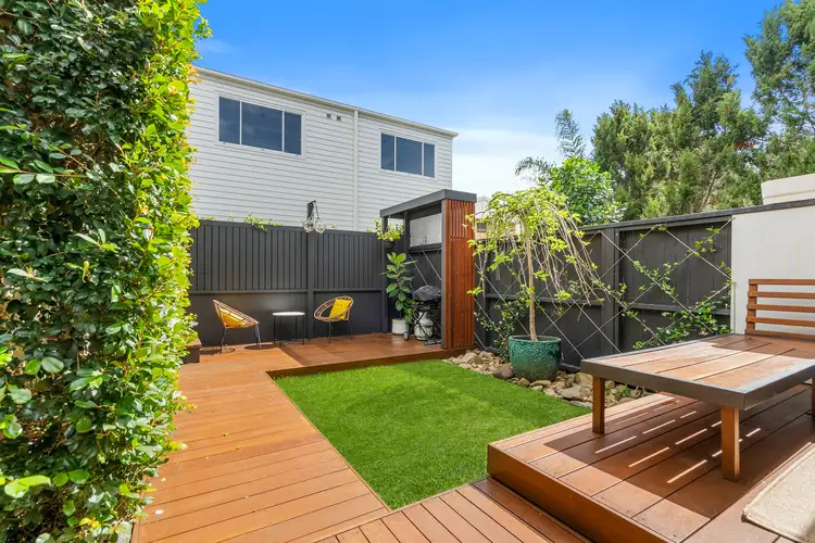 Fifth view of Homely semi-detached listing, 2/7 Twenty Sixth Avenue, Palm Beach QLD 4221