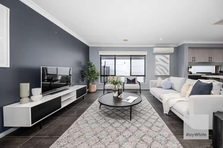 Fifth view of Homely house listing, 10 Cronulla Way, Taylors Hill VIC 3037