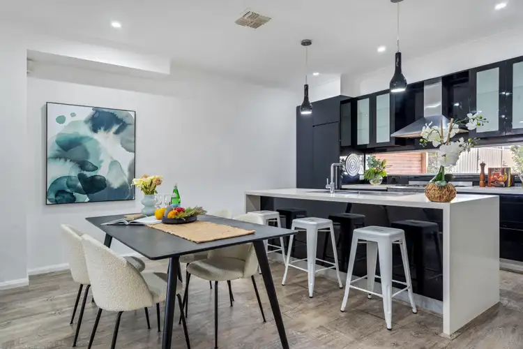 Fifth view of Homely house listing, 7 Brearley Place, Roxburgh Park VIC 3064