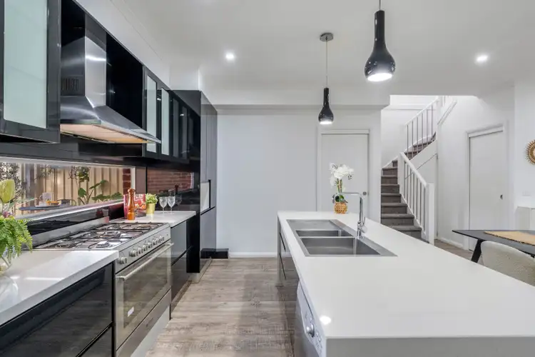 Sixth view of Homely house listing, 7 Brearley Place, Roxburgh Park VIC 3064